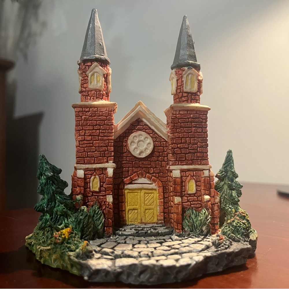 Dept 56 Cottage Brick Abby Church Dickens Village Cold Cast Porcelain 1987
